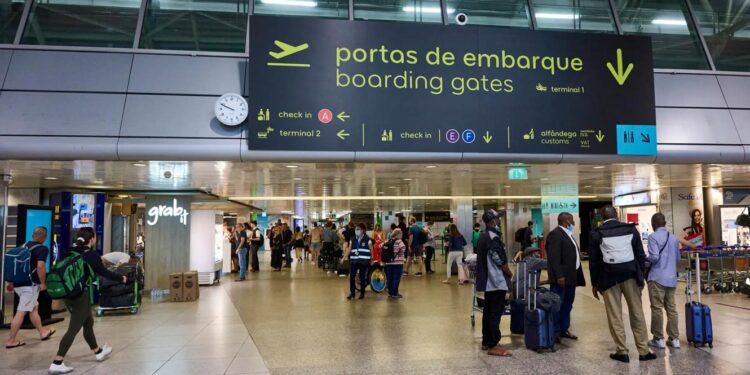 Portugal tem um dos melhores aeroportos da Europa e um dos piores do mundo 11 Aeroporto Francisco Sá Carneiro, no Porto