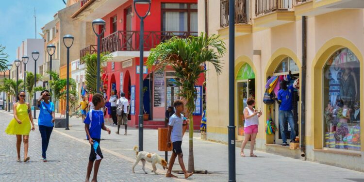 Cabo Verde aprova programa para apoiar migrantes retornados 11 Cabo Verde