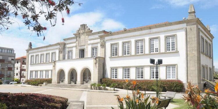 Presidente da Câmara de Espinho (PS) detido pela PJ por suspeita de corrupção 11 Câmara de Espinho