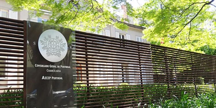 Brasil. Funcionários do Consulado-Geral de Portugal no Rio de Janeiro “celebram” reajuste dos salários, mas aguardam decisão sobre pagamento em euro 11 Consulado-Geral de Portugal Rio de Janeiro