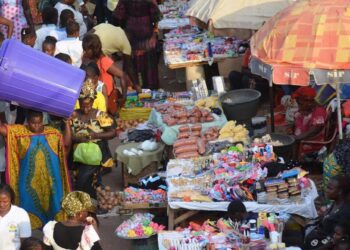 Guiné-Bissau. Ministro da Administração Territorial quer vendedores fora dos passeios até terça-feira