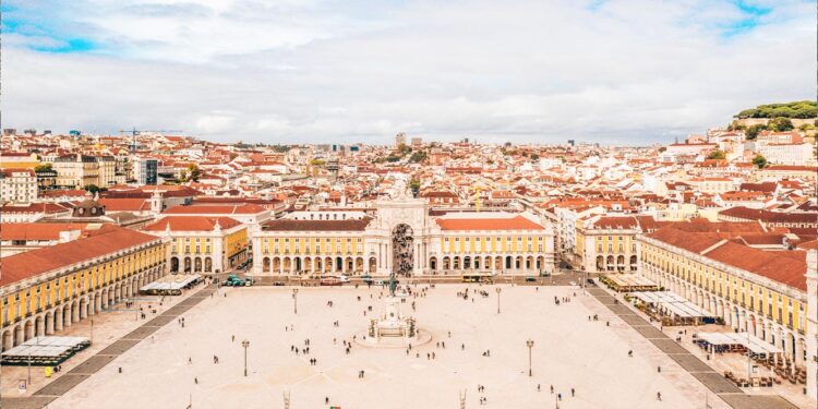 Lisboa candidata Baixa Pombalina a Património Mundial da UNESCO 11 Lisboa Terreiro do Paço Praca do Comercio Aerial