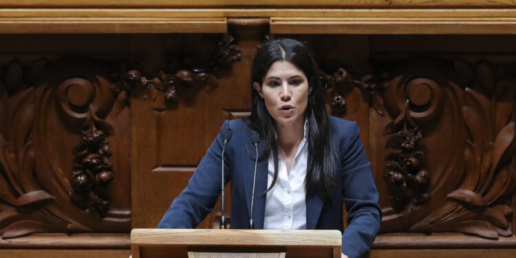 Mariana Mortágua anuncia candidatura à liderança do BE 11 Mariana Mortágua