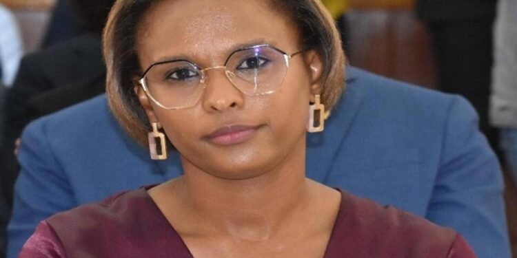 Cabo Verde. Nova diretora da PJ promete combater a criminalidade 11 Polícia Judiciária (PJ), a juíza Ivanilda Mascarenhas Varela