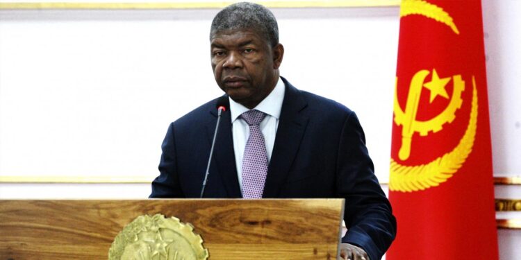 Angola. Presidente antecipa "grandes desafios" em 2023 mas confia que serão ultrapassados 11 Presidente angolano