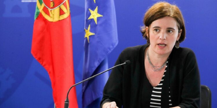 Questionário a futuros governantes também escrutina processos judiciais dos familiares. Chega critica questionário. 11 Questionário-a-futuros-governantes