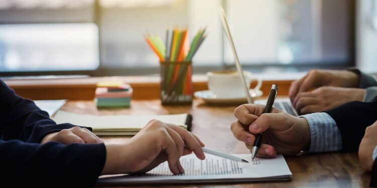 Aprovado limite máximo de quatro renovações dos contratos temporários 11 contratos temporários