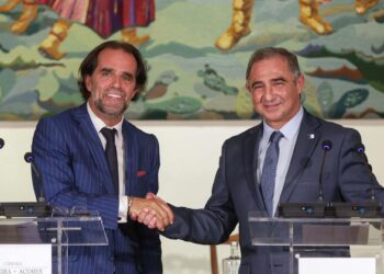 governo da Madeira e Açores