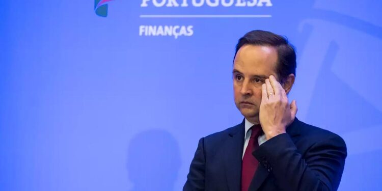 Dívida do Estado dispara 4,7% em dezembro para valor recorde 11 medina