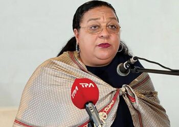 ministra da Administração Pública, Trabalho e Segurança Social, Teresa Dias.