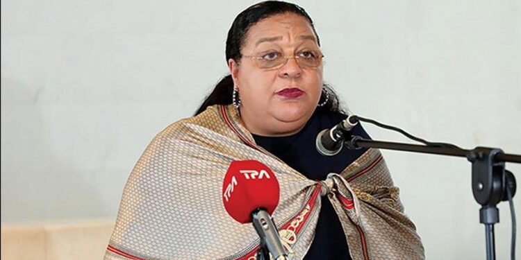Angola. Executivo lança Programa Nacional de Emprego 11 ministra da Administração Pública, Trabalho e Segurança Social, Teresa Dias.