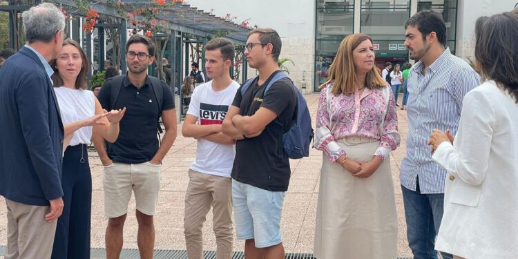 Governo Regional da Madeira cria ‘Estatuto do Estudante Deslocado Insular’ 11 Estudante Deslocado Insular’