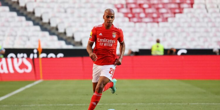 João Mário eleito jogador do mês da Liga portuguesa 11 João Mário