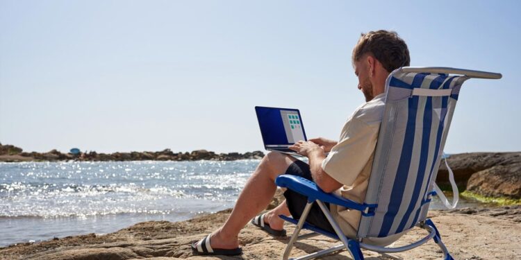 Nómadas digitais, os novos turistas que estão a ficar rendidos a Lagos 11 Nómadas digitais