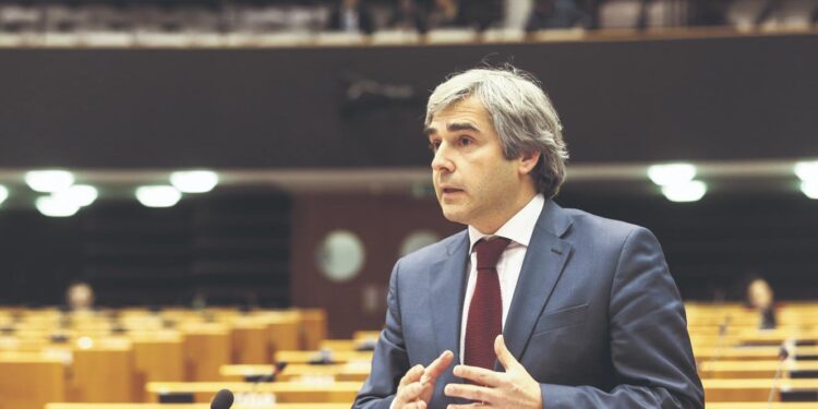 Nuno Melo pede “intervenção” da Comissão Europeia sobre medidas do Governo para a habitação 11 Nuno Melo