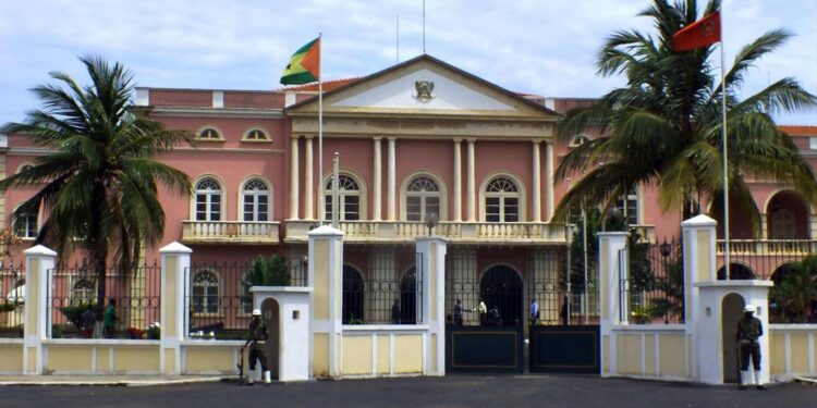 São Tomé e Príncipe. Parlamento renova programa de cooperação com Parlamento Português até 2025 11 São Tomé e Príncipe. Parlamento