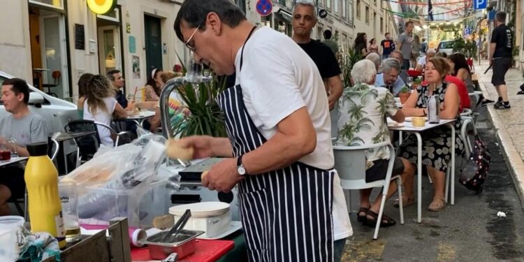 Trabalhadores migrantes de língua portuguesa buscam cada vez mais Portugal 11 Trabalhadores migrantes de língua portuguesa buscam cada vez mais Portugal