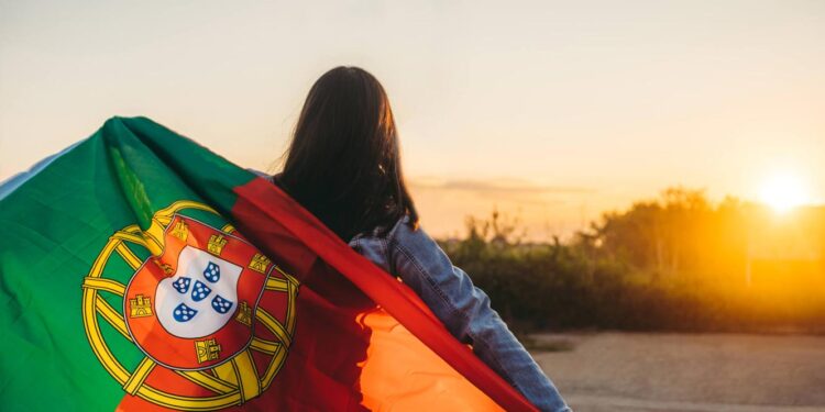 CCP contra limitação de mandatos e atribuições propostas pelo PS 11 bandeira portugal