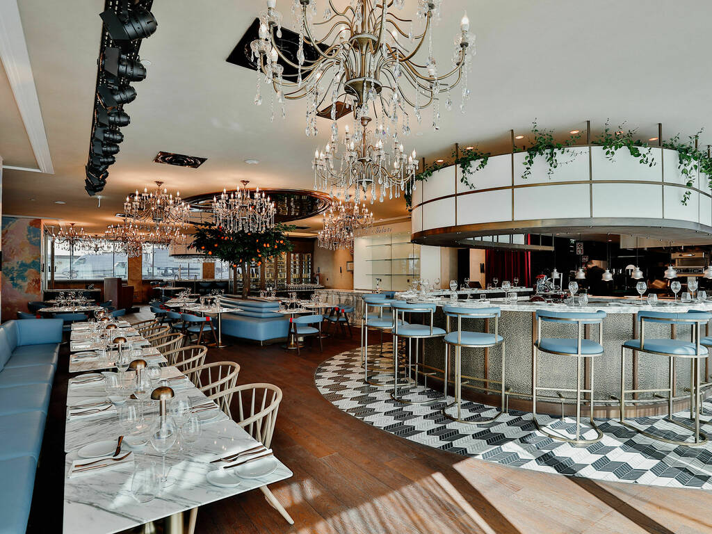 “All you need is love” e uma refeição romântica para celebrar o Dia dos Namorados em Lisboa 19 “All you need is love” e uma refeição romântica para celebrar o Dia dos Namorados em Lisboa