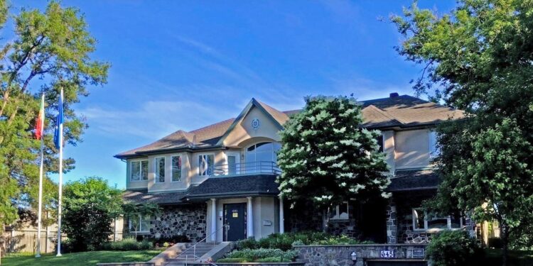 A história da presença portuguesa no Canadá data da Era dos Descobrimentos, nos séculos XV e XVI 11 presença portuguesa no Canadá