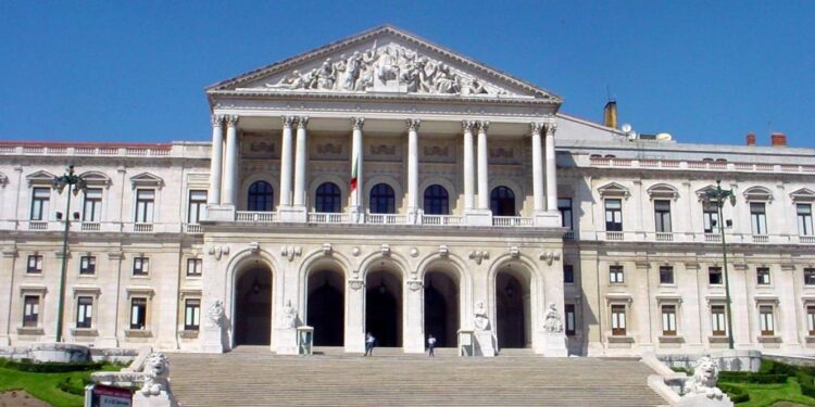 Emigração: Projetos do PS, PSD e PAN, para o Conselho das Comunidades baixam à discussão na especialidade na AR 11 Assembleia da República