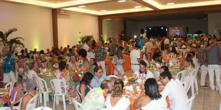 Brasil. Festa Tropical agita o Centro Cultural Português de Santos 11 Brasil. Festa Tropical