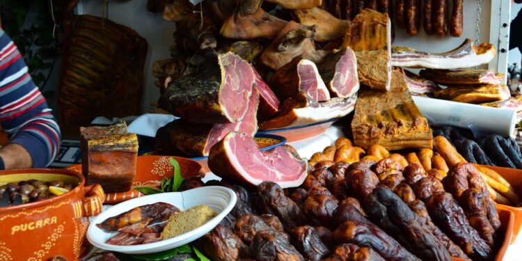 17.ª Feira do Fumeiro, do Cozido à Portuguesa e dos Vinhos de Baião 11 Feira do Fumeiro