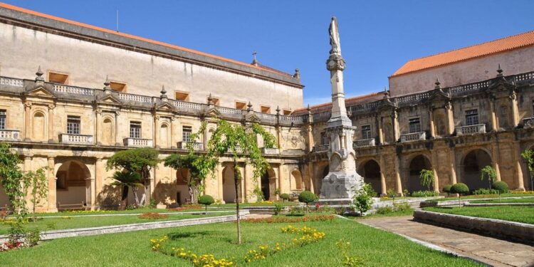 Relançado concurso para recuperação do Mosteiro de Santa Clara-a-Nova 11 Mosteiro de Santa Clara-a-Nova