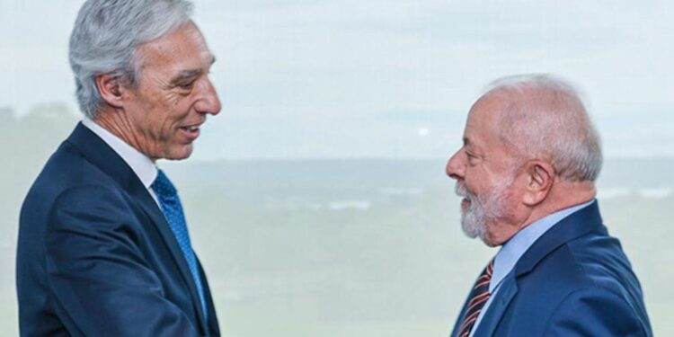 Presidente do PSD exige solução para "gafe imperdoável" do Governo 11 Presidente do Brasil