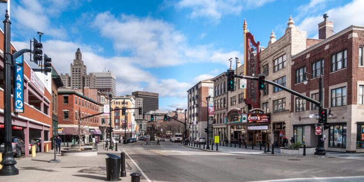 Artistas de nove países nomeados para Prémios Internacionais da Música Portuguesa 2023 11 Providence