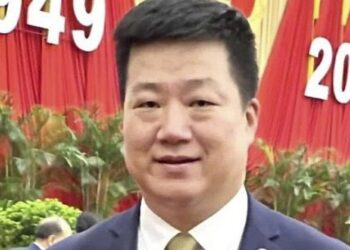 “A China está muito interessada em Portugal, não só pela sua história, mas também pelos seus produtos” 13 Yong Liang