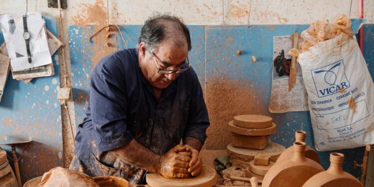 Portugal é convidado da bienal de artes e ofícios tradicionais no Luxemburgo 11 artes e ofícios olaria