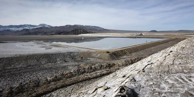 Europa tenta combater défice de matérias-primas críticas para assegurar transição ecológica 11 matérias-primas