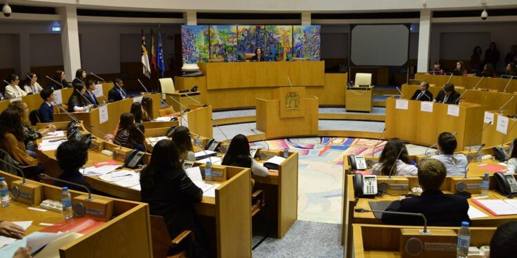 Açores. IL e deputado independente rompem acordo de incidência parlamentar com Governo 11 parlamento dos Açores