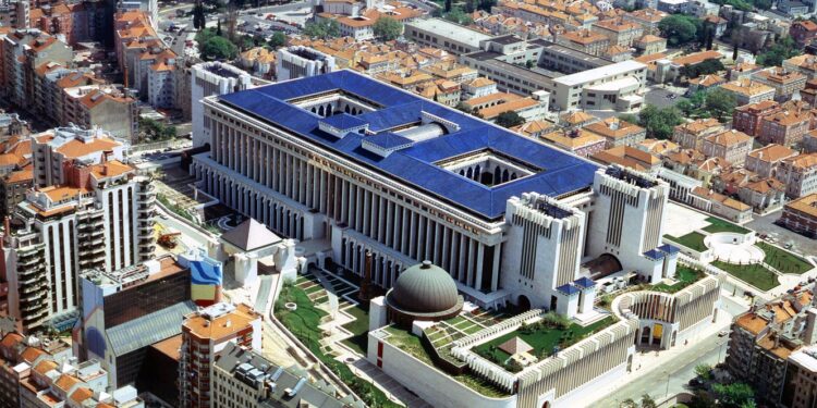 Governo paga €40 milhões para se concentrar na sede da CGD e haverá funcionários a ter de mudar de funções 11 sede da CGD