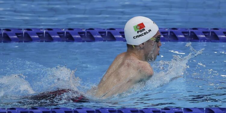 Natação. Diogo Cancela bate recorde mundial dos 200 metros mariposa na classe paralímpica S8 11 Diogo Cancela