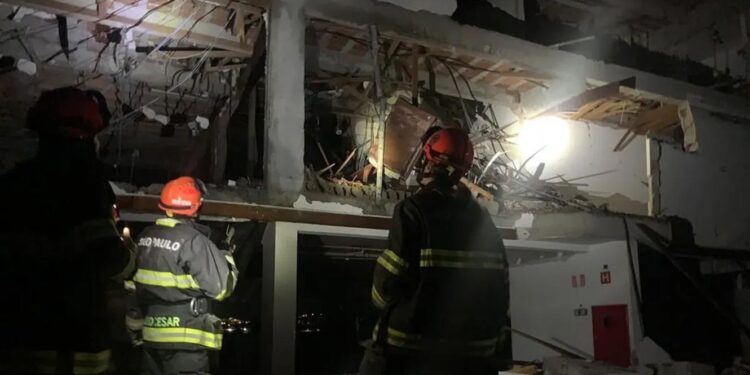 Brasil. Explosão em condomínio de São Paulo atinge 10 apartamentos 11 Explosão em condomínio de São Paulo
