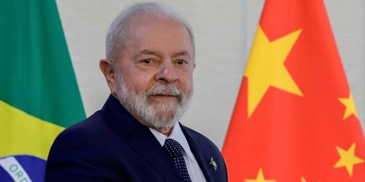Brasil. Lula viaja à China nesta terça-feira, veja quem fará parte da comitiva 11 Lula viaja à China