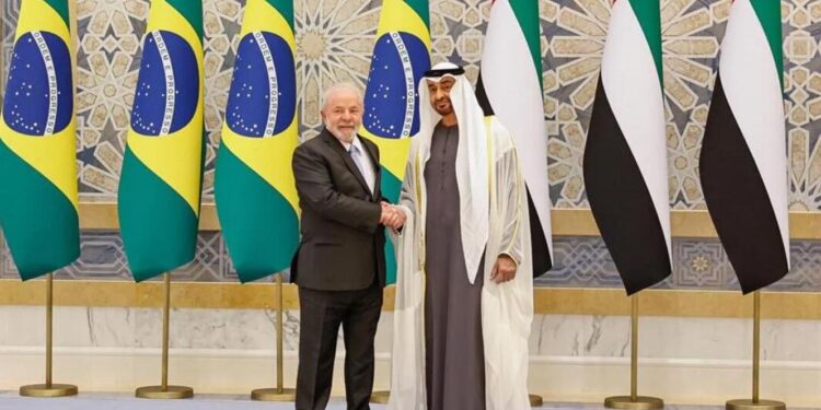 Brasil. Depois da China, Lula visita Emirados Árabes para banquete com Xeque e reunião com empresários 11 Lula visita Emirados Árabes