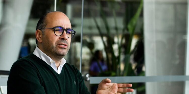 Vice-presidente do PSD, considera que "é recorrente Costa usar o estratagema de dizer que não conhecia o email" 11 Miguel Pinto Luz