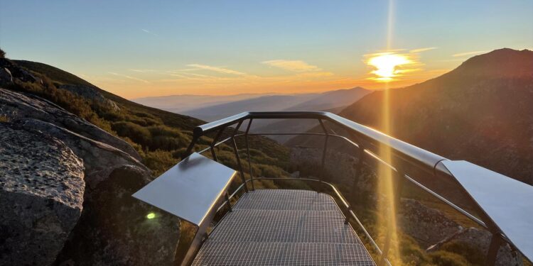 Há novo miradouro na serra da Estrela: uma “levitação sobre a paisagem” do Covão 11 Miradouro do Covão