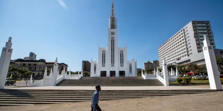 Moçambique. Governo lança projeto de transporte para melhorar mobilidade em Maputo 11 Moçambique Maputo