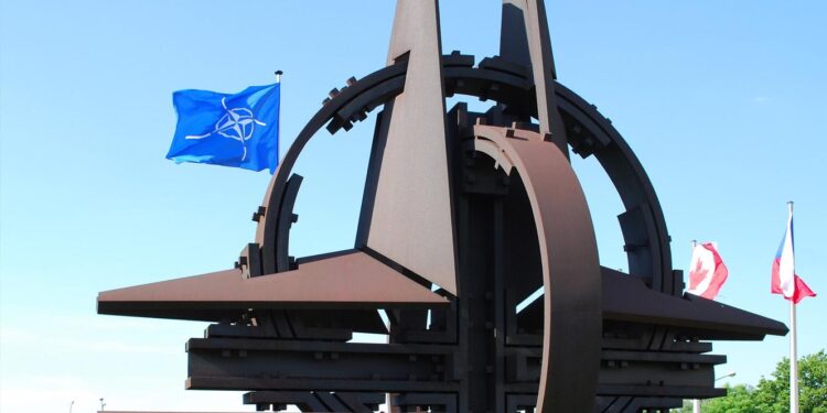 Helena Carreiras assinala 74º aniversário da criação da NATO 11 NATO