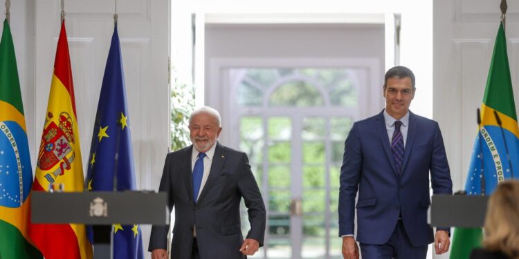 Espanha. Sánchez agradece esforço de Lula, mas diz: "Há um país agredido" 11 Pedro Sánchez Lula da Silva