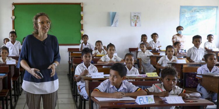 Timor-Leste aprova português como língua de instrução e ensino 11 Timor-Leste