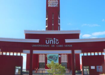 Universidade de Cabo Verde recebe