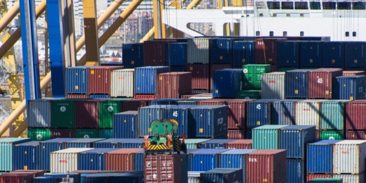 ONU aponta expansão de nova modalidade de tráfico em países de língua portuguesa 11 contentores