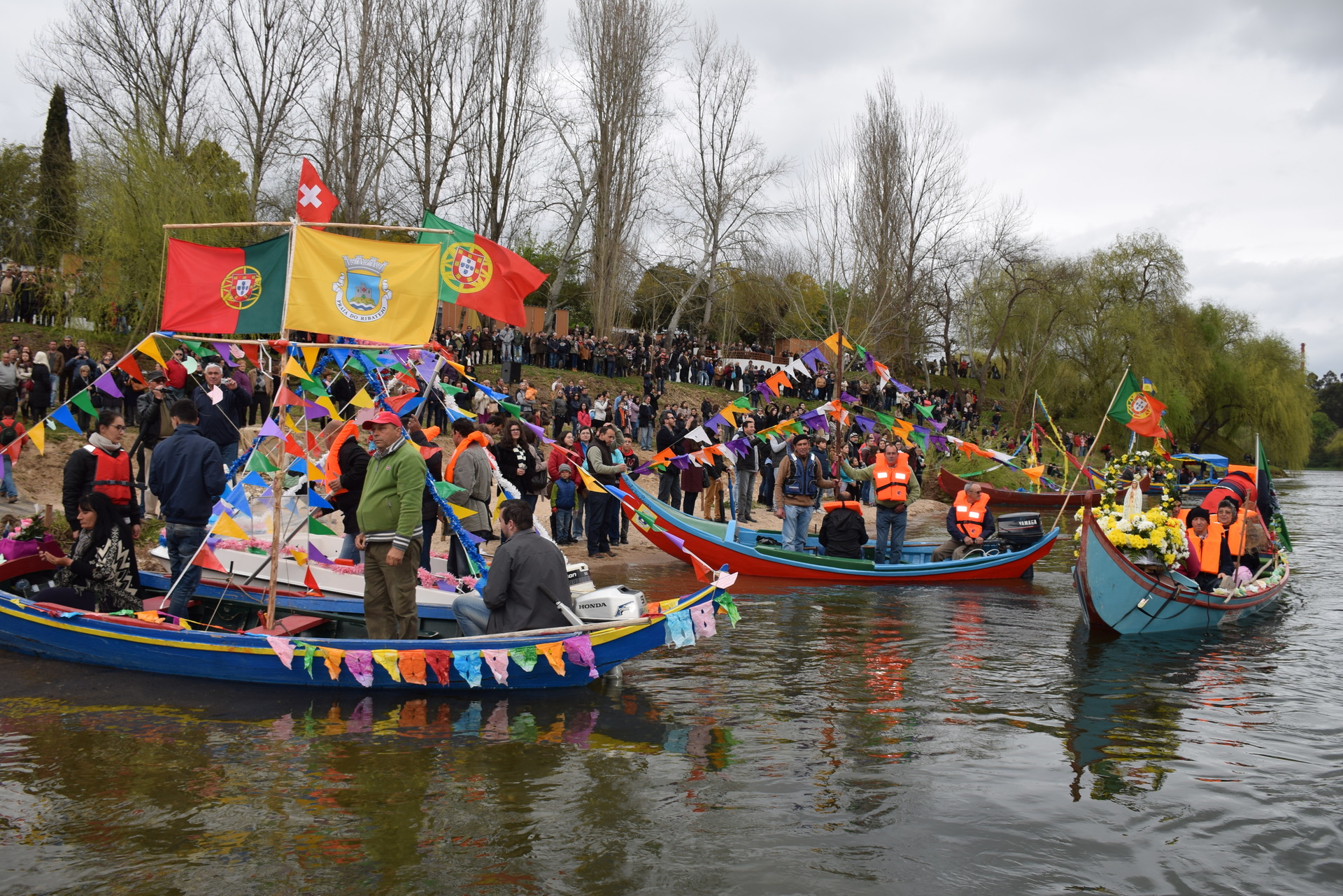 Milhares de pessoas esperadas em Constância para secular bênção dos barcos 13 Milhares de pessoas esperadas em Constância para secular bênção dos barcos