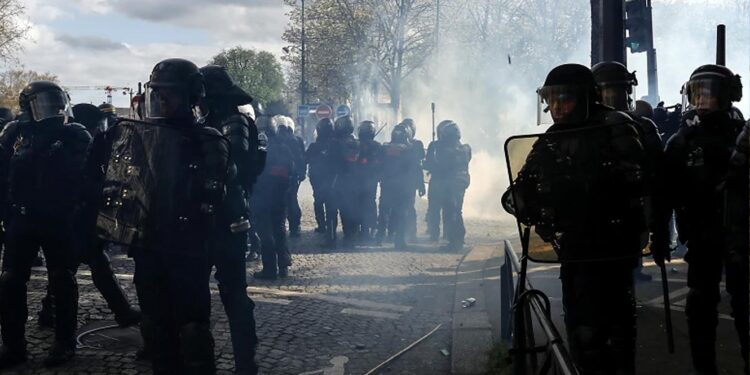França. 11º dia de protestos contra a reforma das pensões 11 protestos contra a reforma Franca