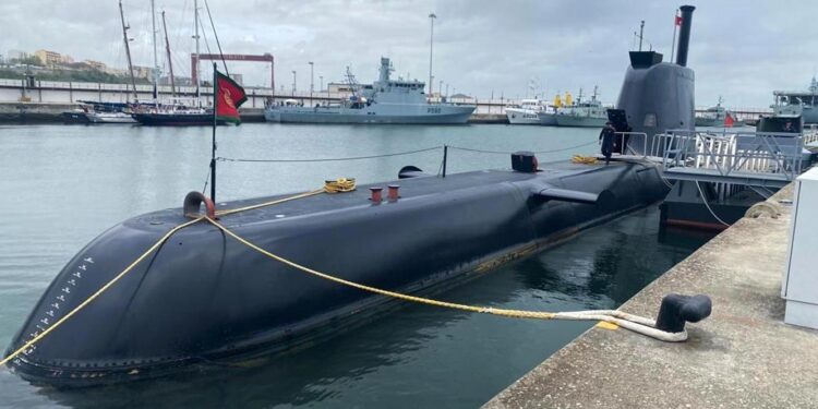 Submarino português cruza o Equador pela 1ª vez 11 submarino da Marinha Portuguesa Arpão